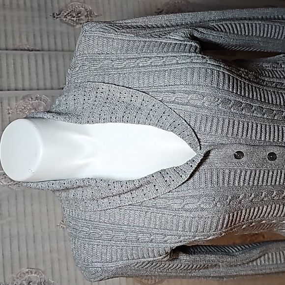 Gray knit button down sweater - Picture 4 of 13